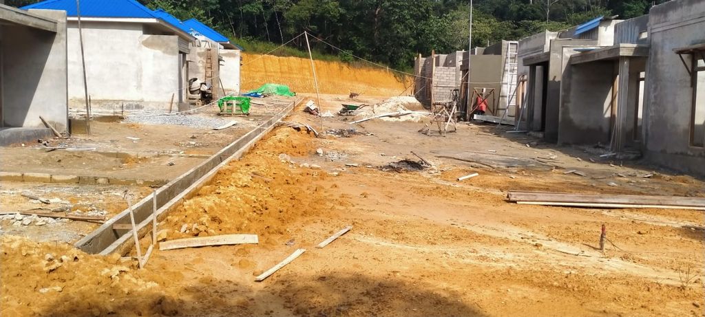 foto posisi tengah perumahan MIARI ARDAGUSEMA RESIDENCE