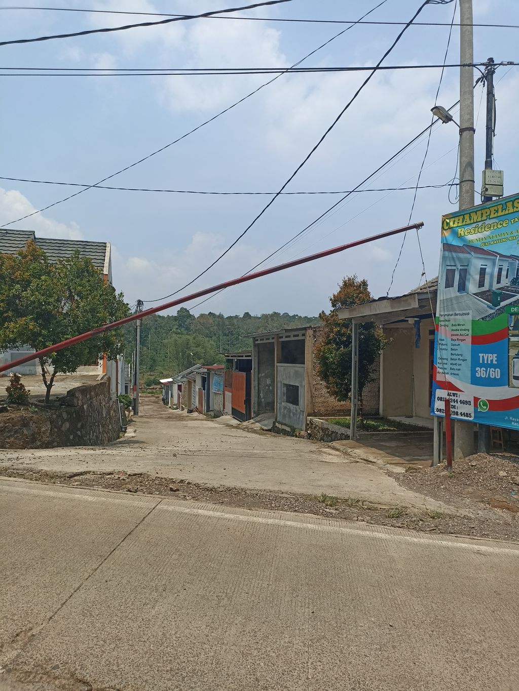 foto gerbang perumahan CIHAMPELAS RESIDENCE TAHAP 2