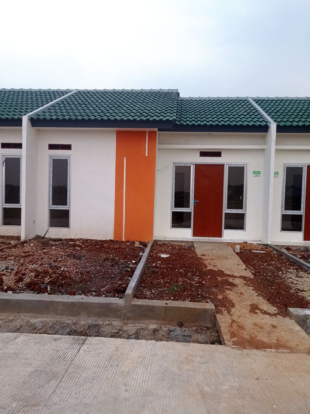 foto tampak rumah tipe Blok K33 perumahan ETERNAL VILLAGE TAHAP III