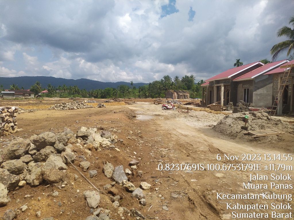 foto posisi tengah perumahan Villa Halaban Indah 3