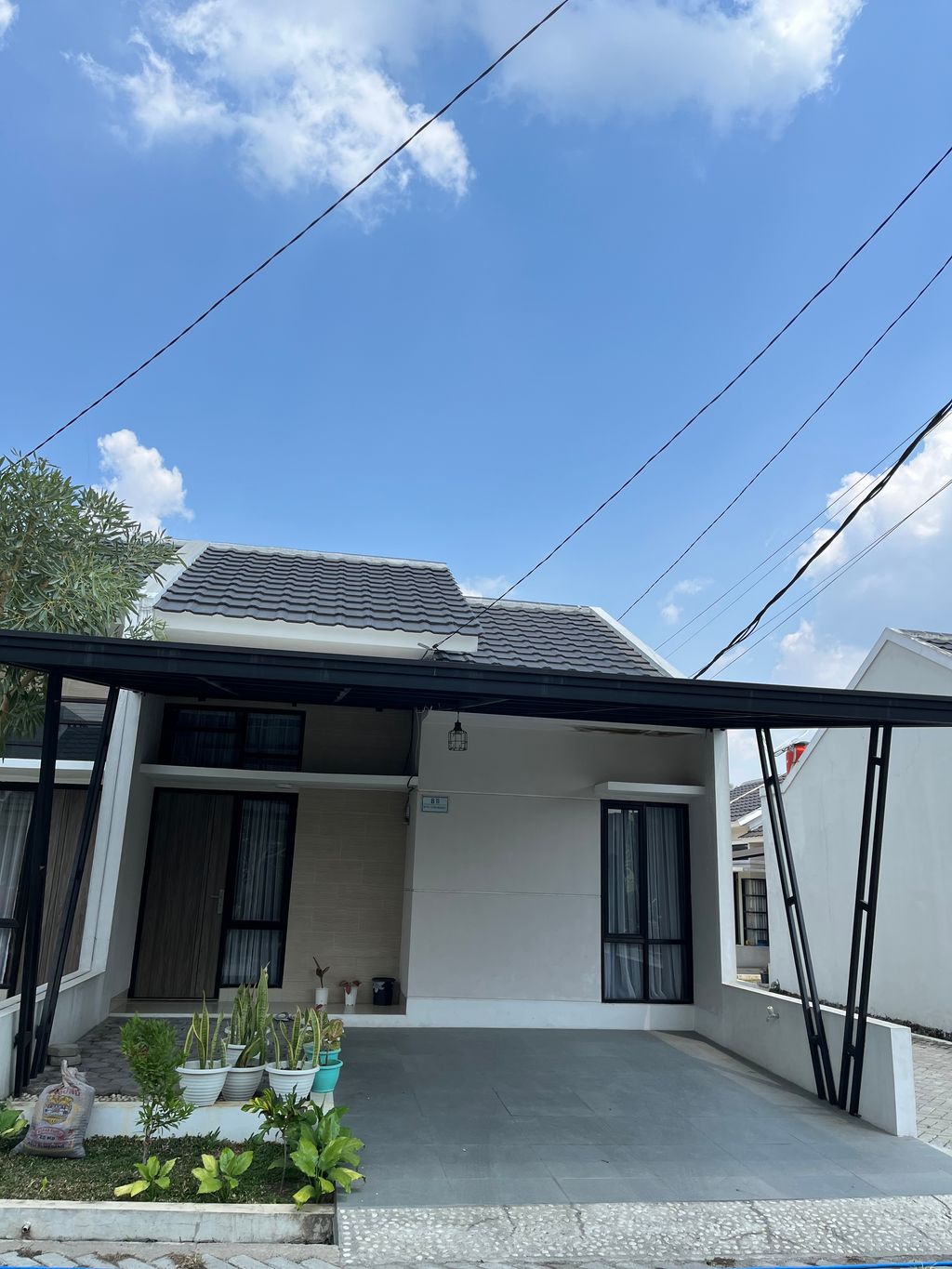 foto tampak rumah tipe 36 perumahan ROYAL KETIB REGENCY SUMEDANG