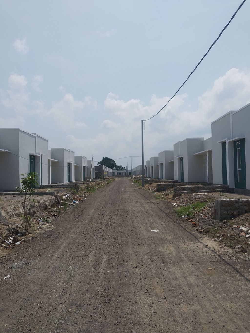 foto posisi tengah perumahan GARDENIA RAYA 2