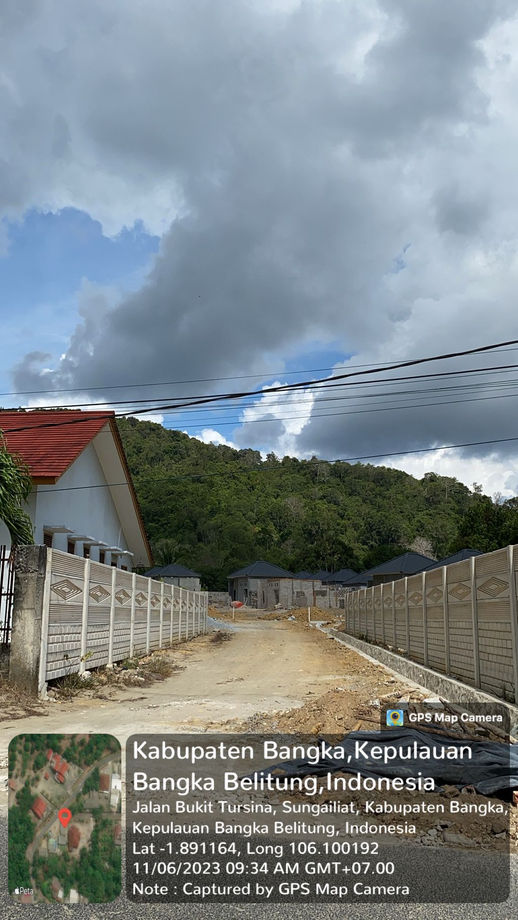 foto gerbang perumahan BUKIT ARWANA