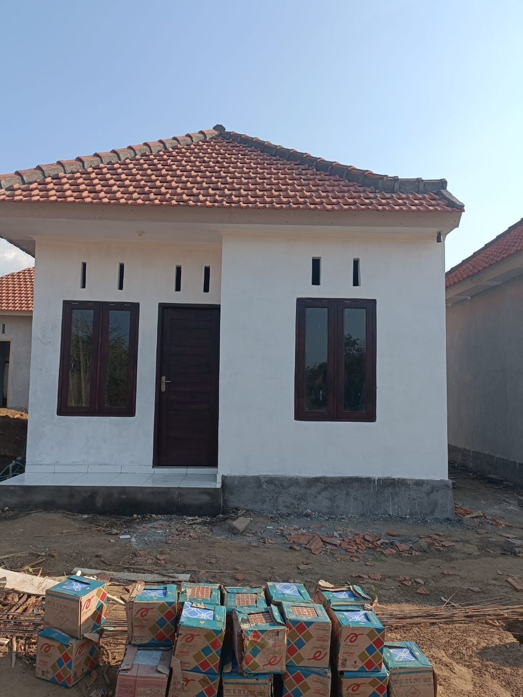 foto tampak rumah tipe 30/70 perumahan Graha Asri Sambangan
