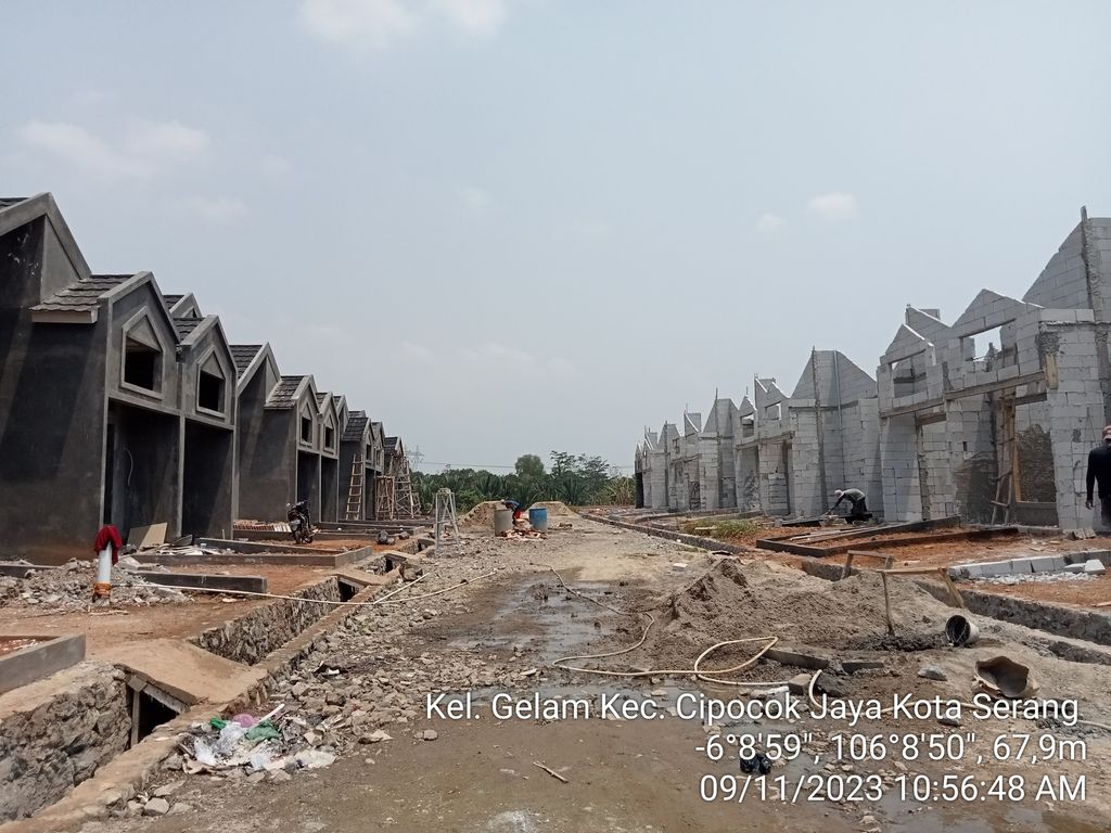 foto posisi tengah perumahan KARISMA GELAM ASRI 2