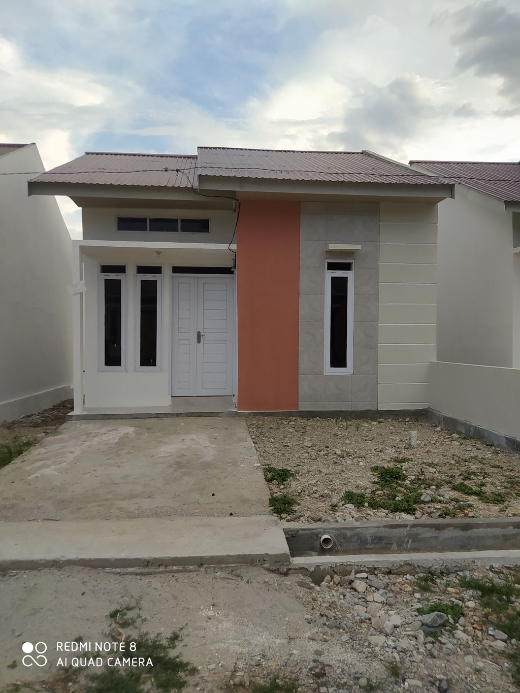 foto contoh rumah perumahan KALUKUBULA PARADISE