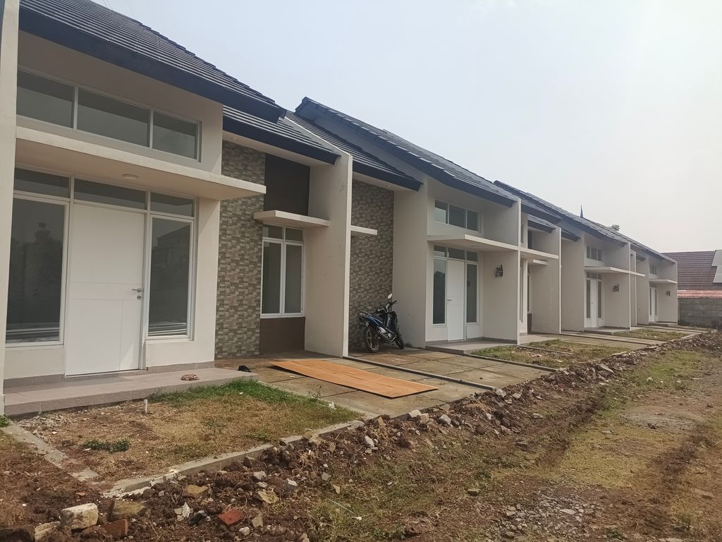 foto posisi tengah perumahan CLUSTER ZAFIRA