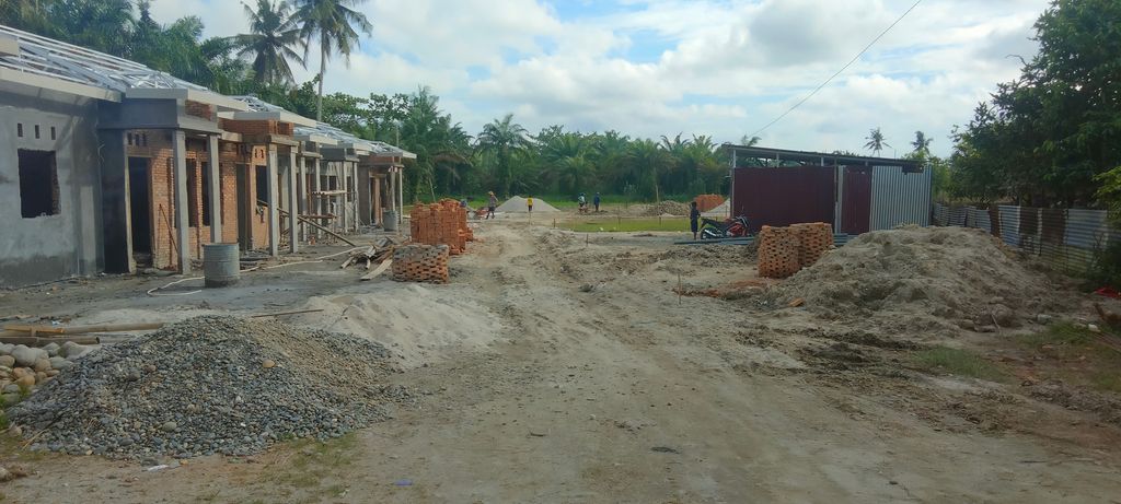 foto gerbang perumahan PERUMAHAN PESONA KARYA 3