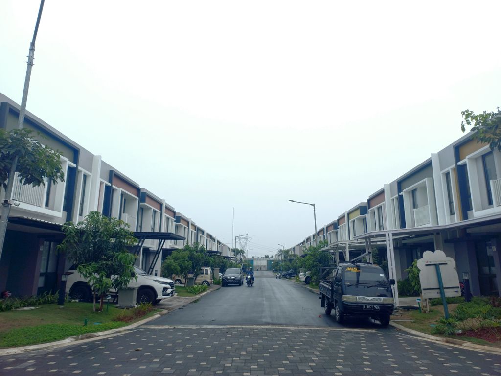 foto posisi tengah perumahan CLUSTER BARONI