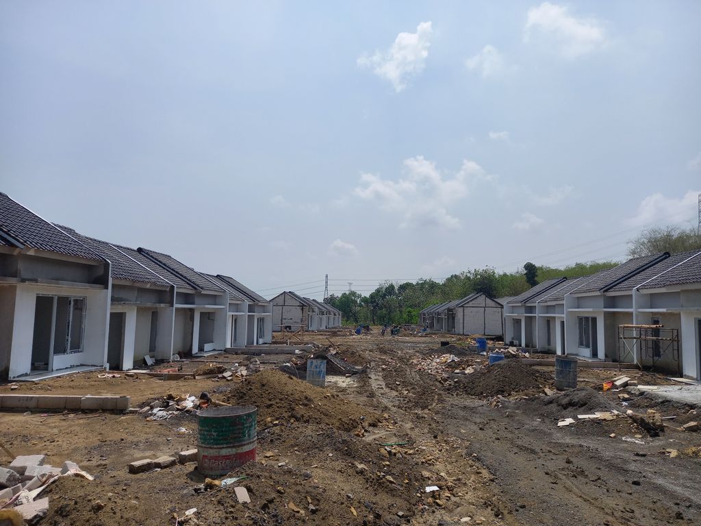 foto posisi tengah perumahan MUTIARA RESIDENCE