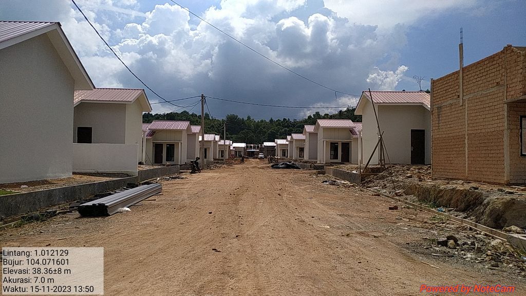 foto posisi tengah perumahan BUKIT INDAH PIAYU