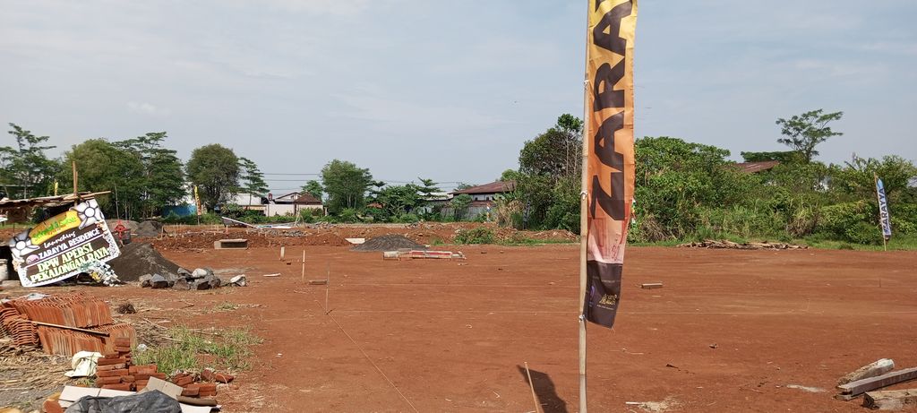 foto posisi tengah perumahan ZARAYYA RESIDENCE WATUSALAM