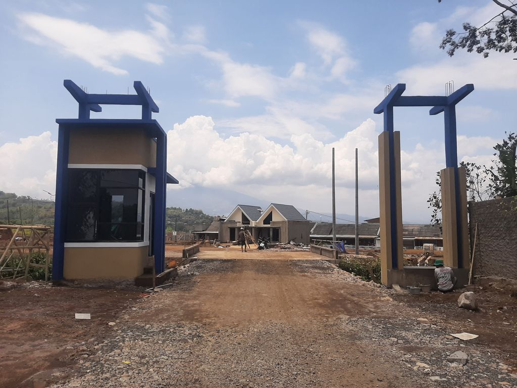foto gerbang perumahan PURI ALAM CEMPAKA