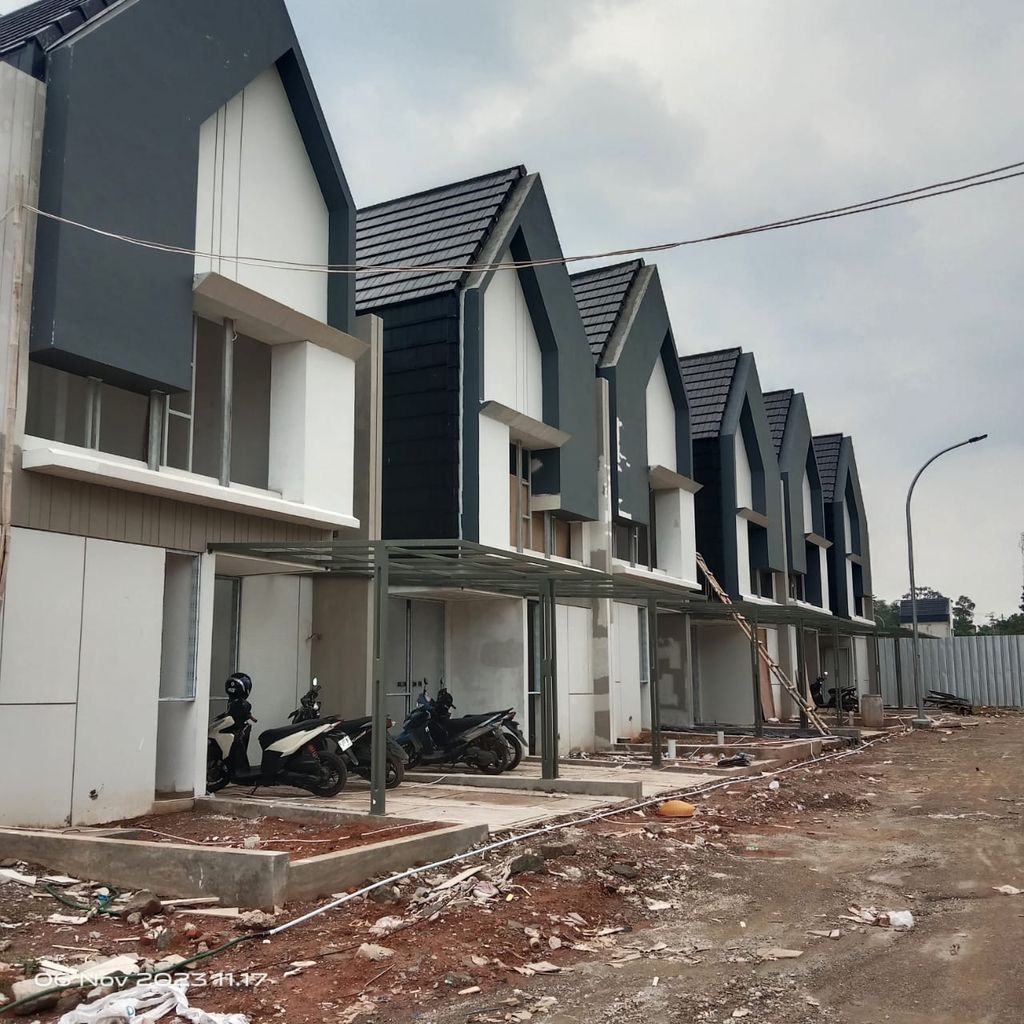 foto posisi tengah perumahan The Ayarahill AT Serpong