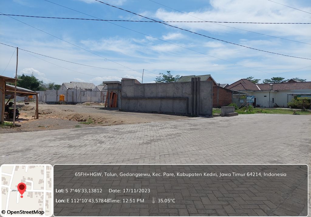 foto gerbang perumahan Almeera Green Village