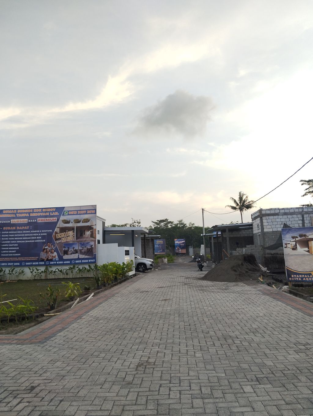 foto posisi tengah perumahan Grand Lembayung Indah