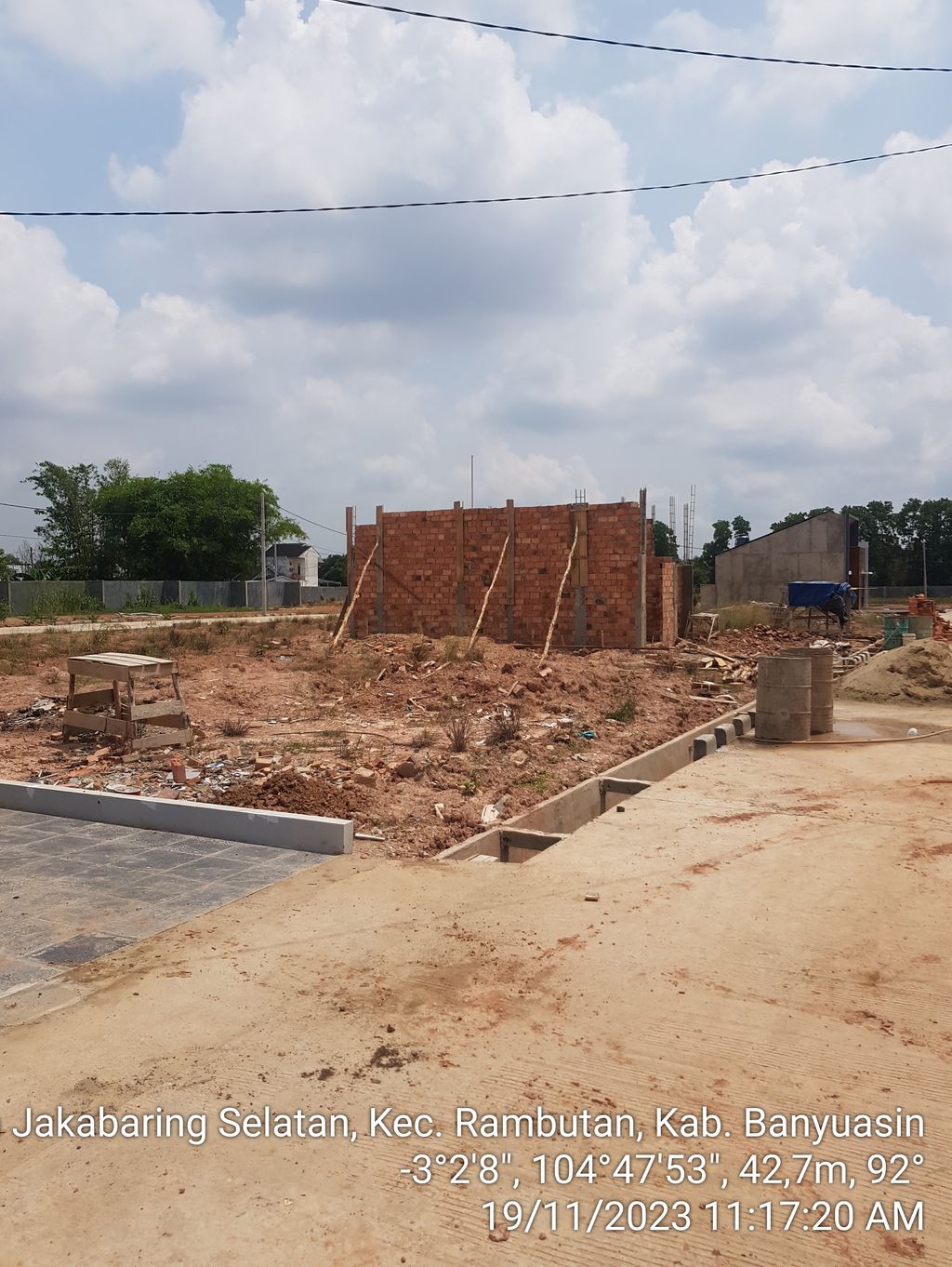foto posisi tengah perumahan THE SQUARE RESIDENCE