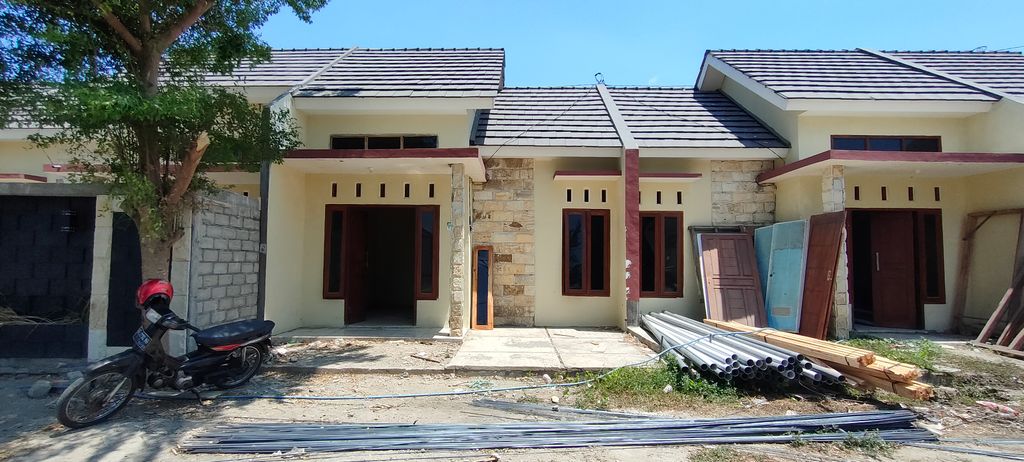 foto contoh rumah perumahan GRIYA SAMBIREJO
