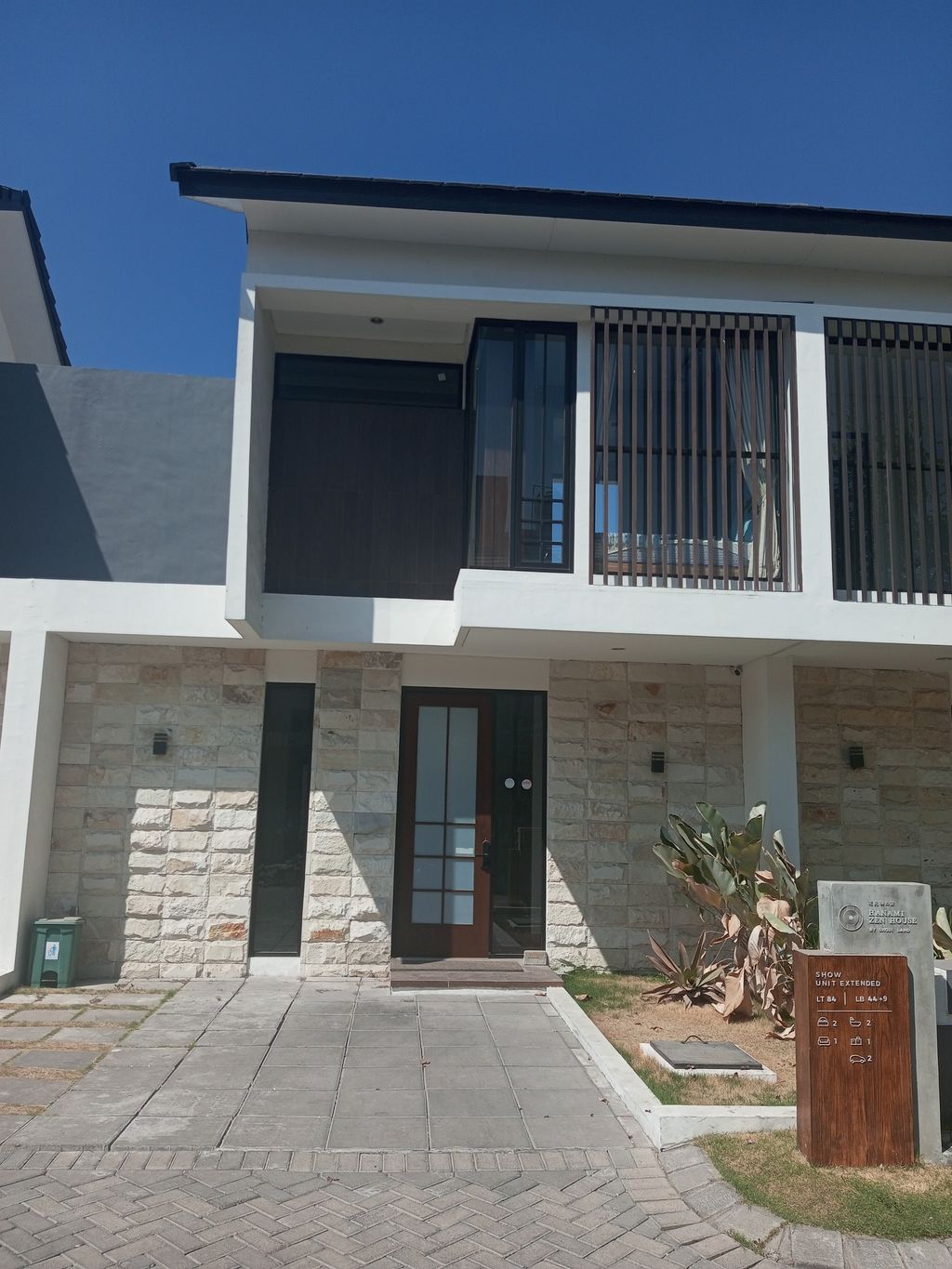 foto contoh rumah perumahan Perumahan Shoji Land