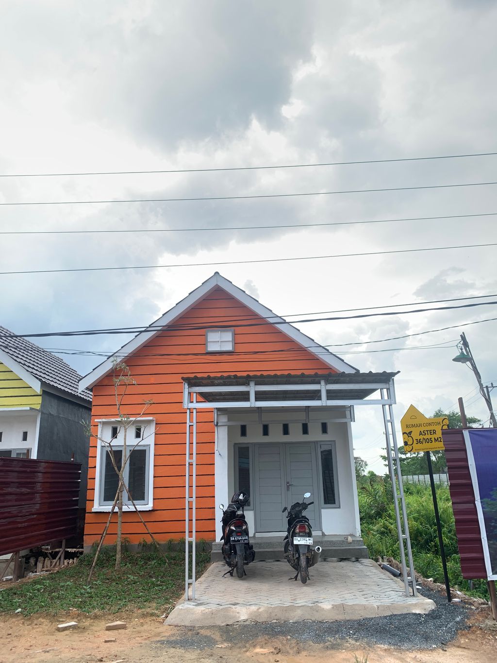 foto contoh rumah perumahan Mahantas Modern Land