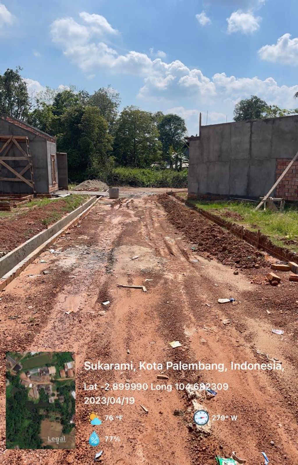 foto posisi tengah perumahan PERUMAHAN AL GHANAMAS. C