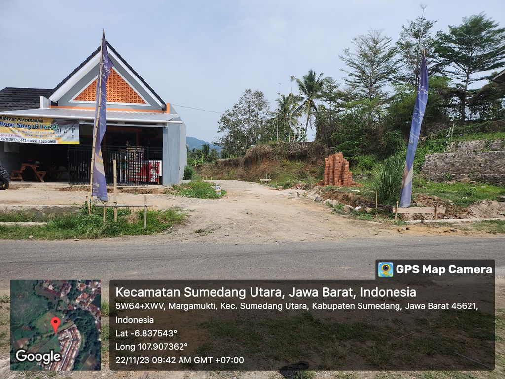 foto gerbang perumahan bumi simpati parigi
