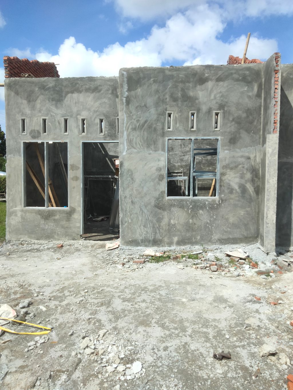 foto tampak rumah tipe SUBSIDI 2023 perumahan PALM MILALA INDAH PENGEMBANGAN 1