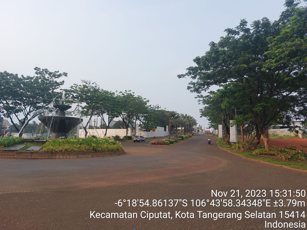foto posisi tengah perumahan PARADISE RESORT CITY