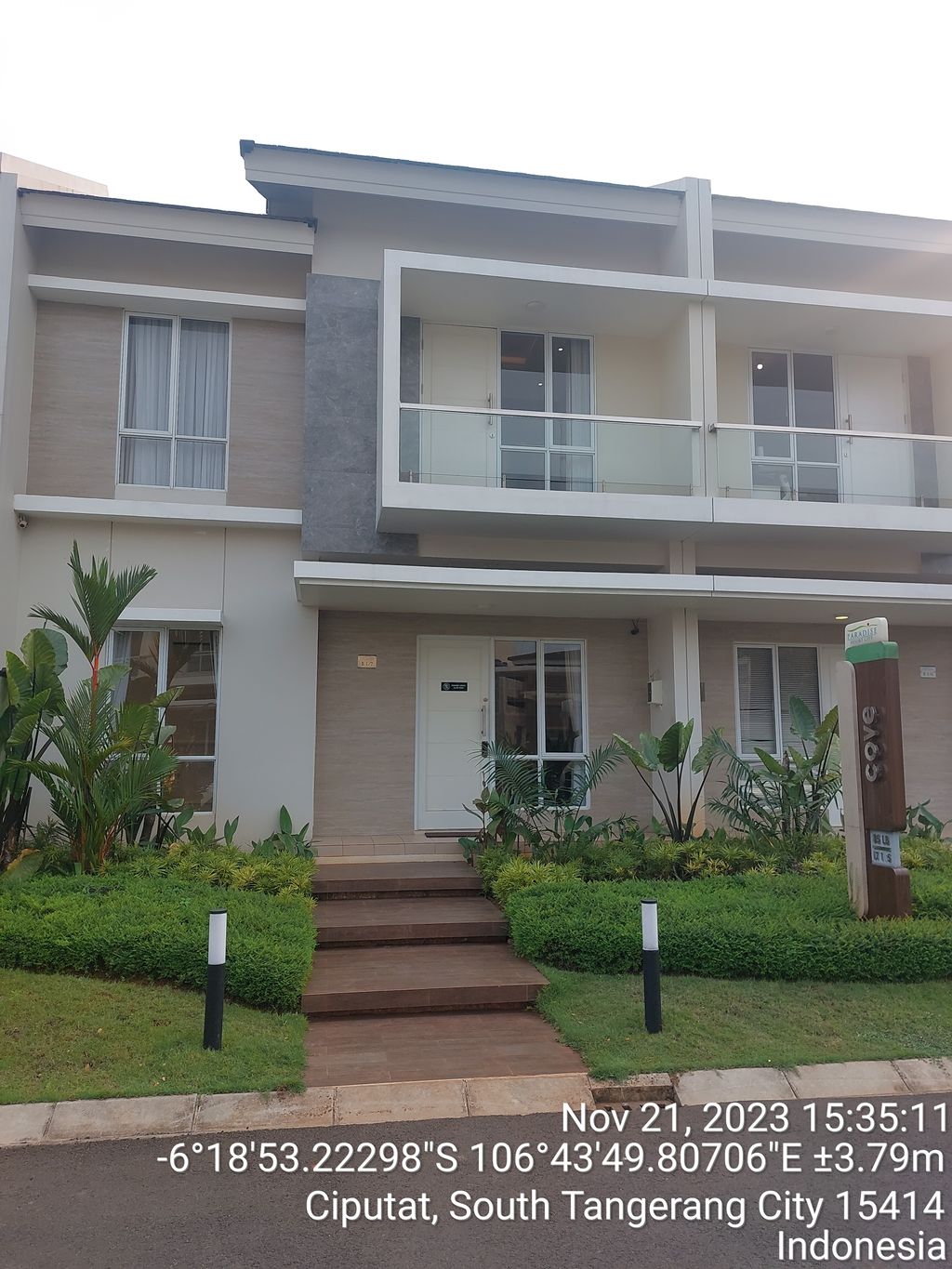 foto contoh rumah perumahan PARADISE RESORT CITY