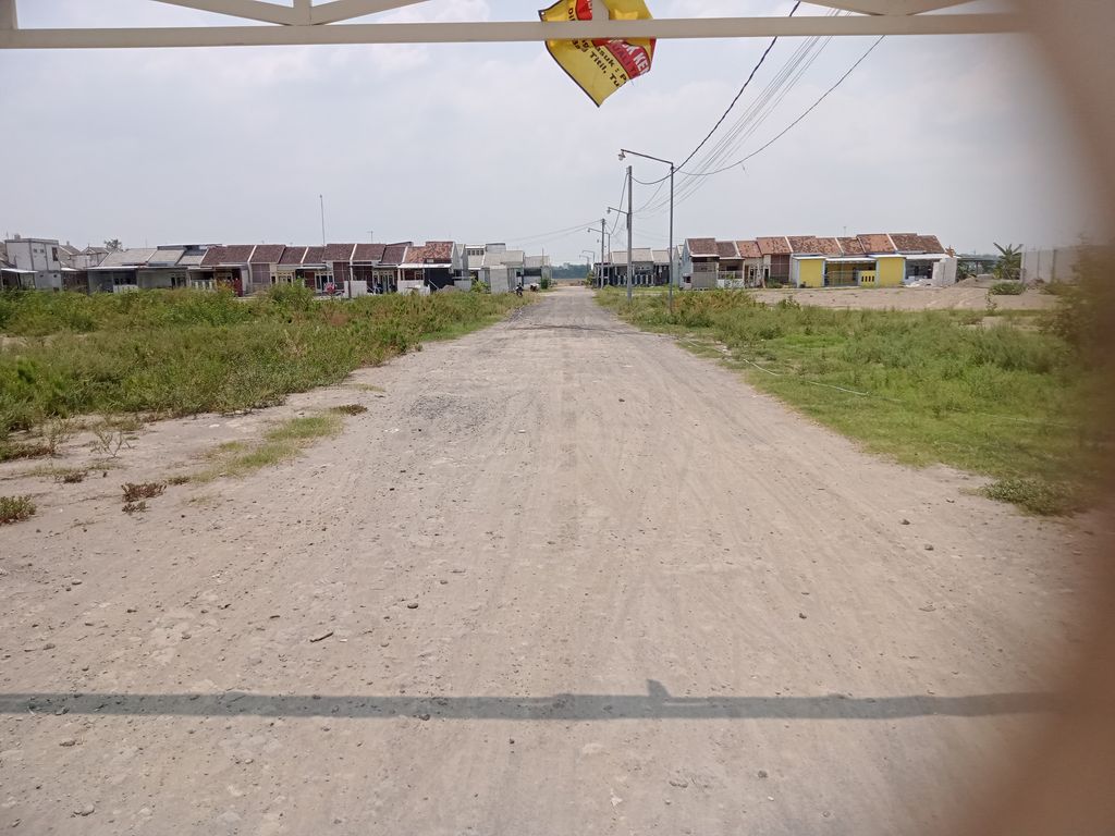 foto posisi tengah perumahan SAFIRA RESIDENCE TAHAP 2