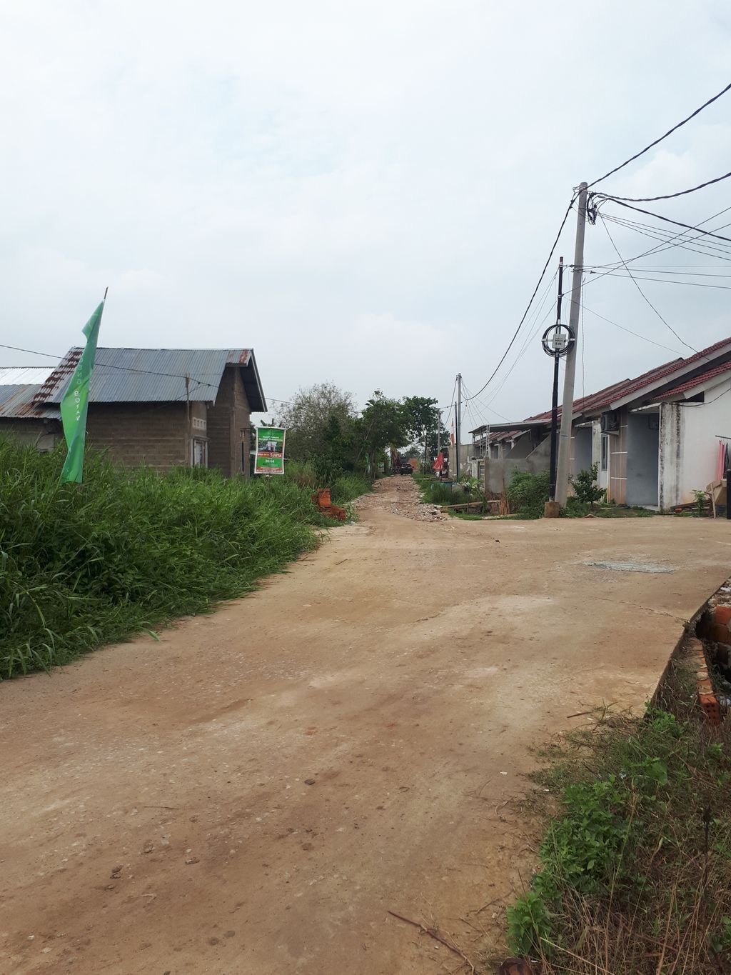 foto posisi tengah perumahan KAMPOENG BORANG ASRI 2