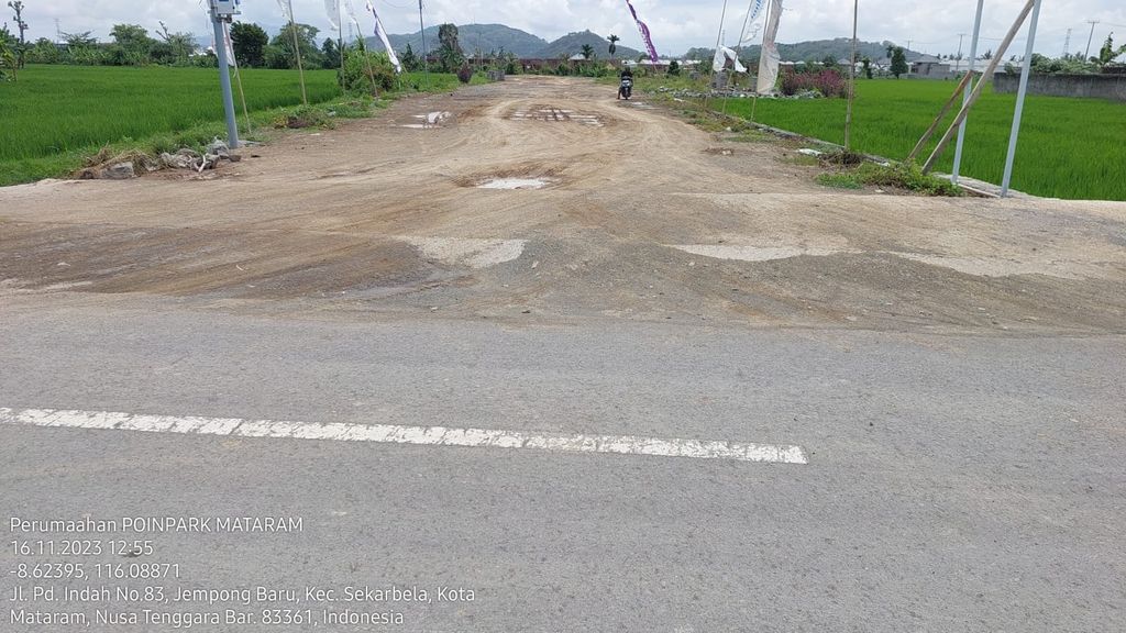 foto gerbang perumahan POIN PARK