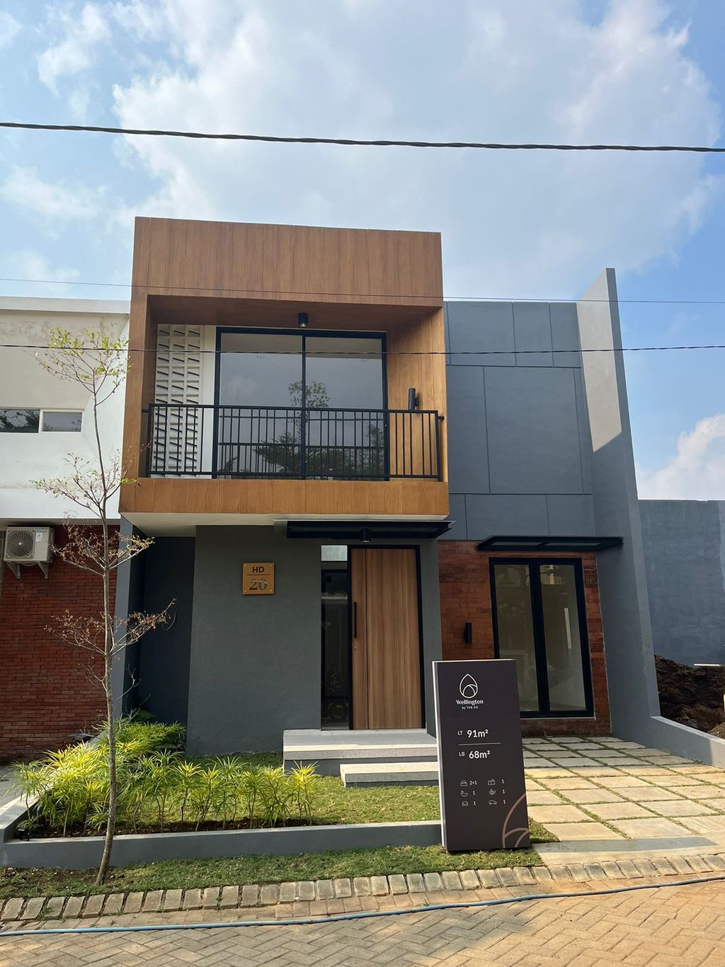 foto tampak rumah tipe WELLINGTON perumahan Perumahan The OZ