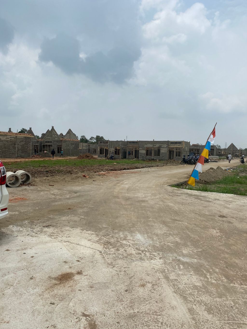 foto gerbang perumahan PRUMAHAN GRAND FAMILI CERIA 1 D