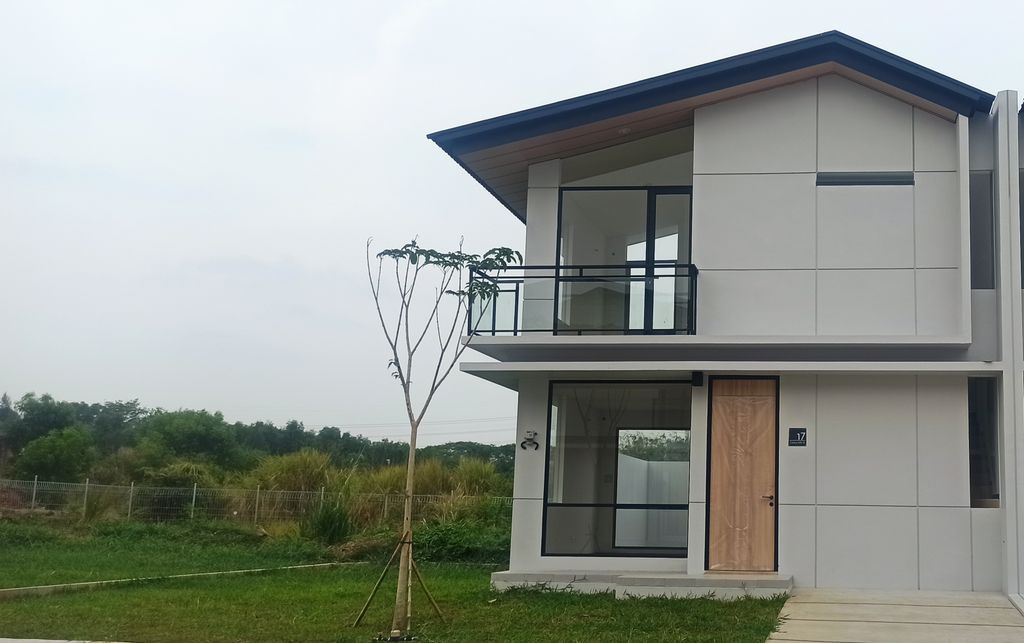 foto tampak rumah tipe 3 (2 Lantai) Balcony (Huk/CH3-017) perumahan Rolling Hills Karawang