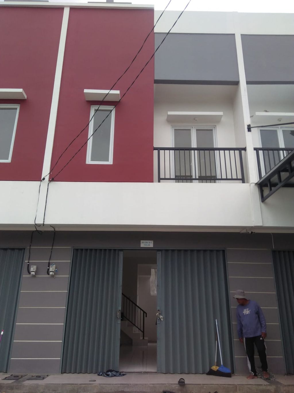 foto tampak rumah tipe B1 perumahan PORIS RESIDENCE