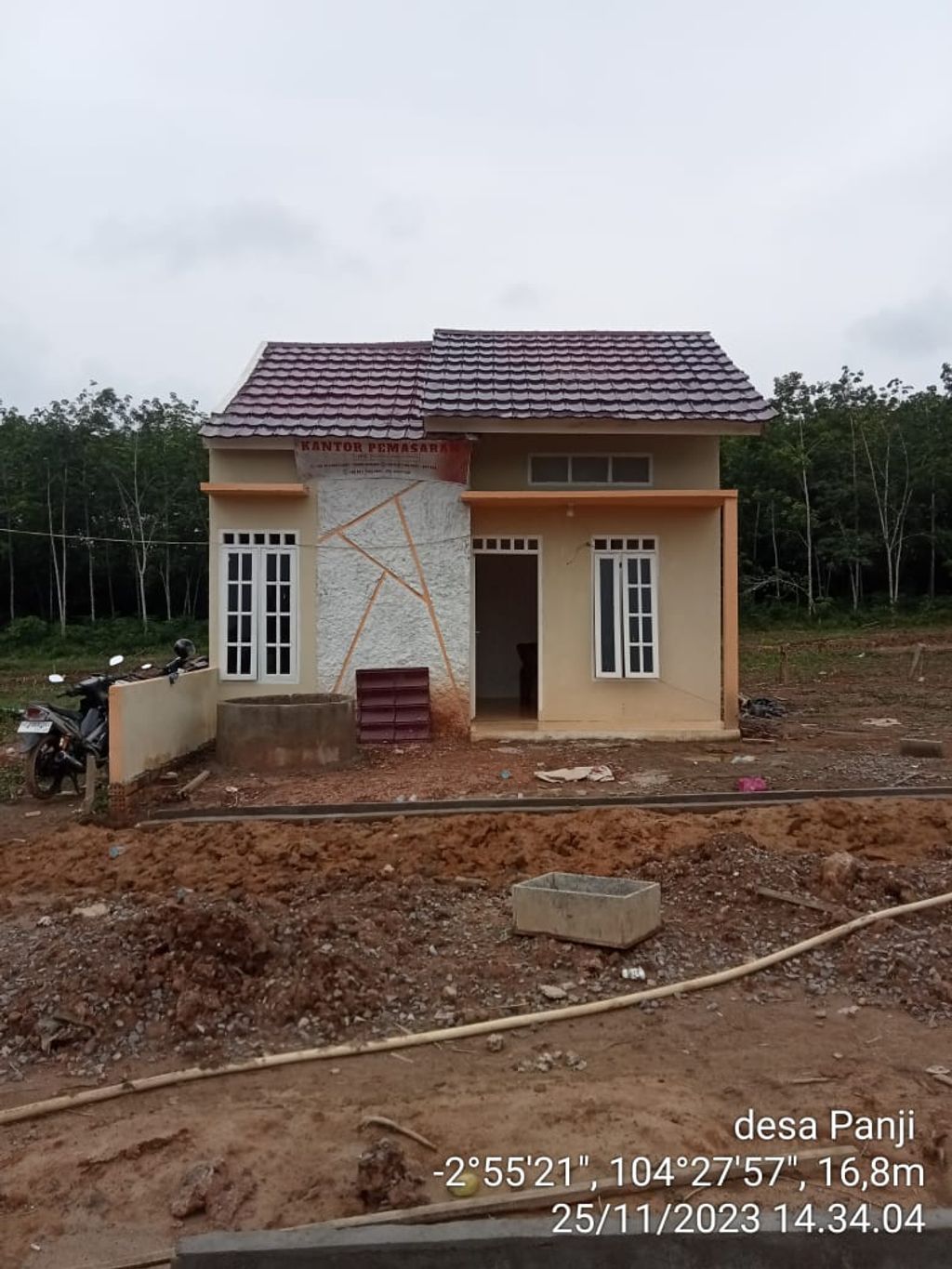 foto tampak rumah tipe 36 perumahan Griya panji