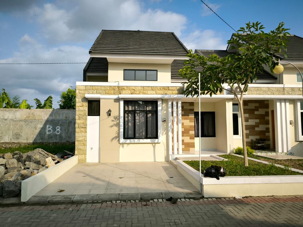 foto tampak rumah tipe 50 perumahan Pesona nogotirto
