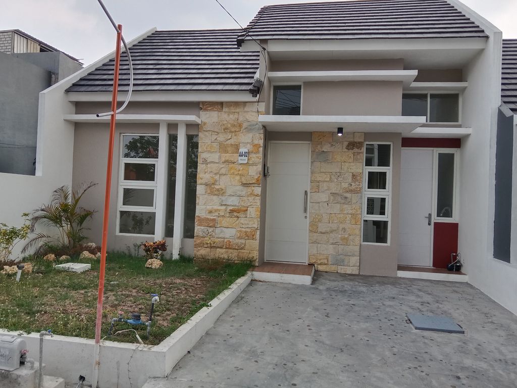 foto tampak rumah tipe AA-02 T.46/96 perumahan PERMATA REGENCY
