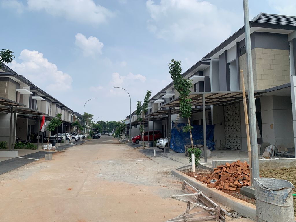 foto posisi tengah perumahan GRAND WISATA DISTRIK 2