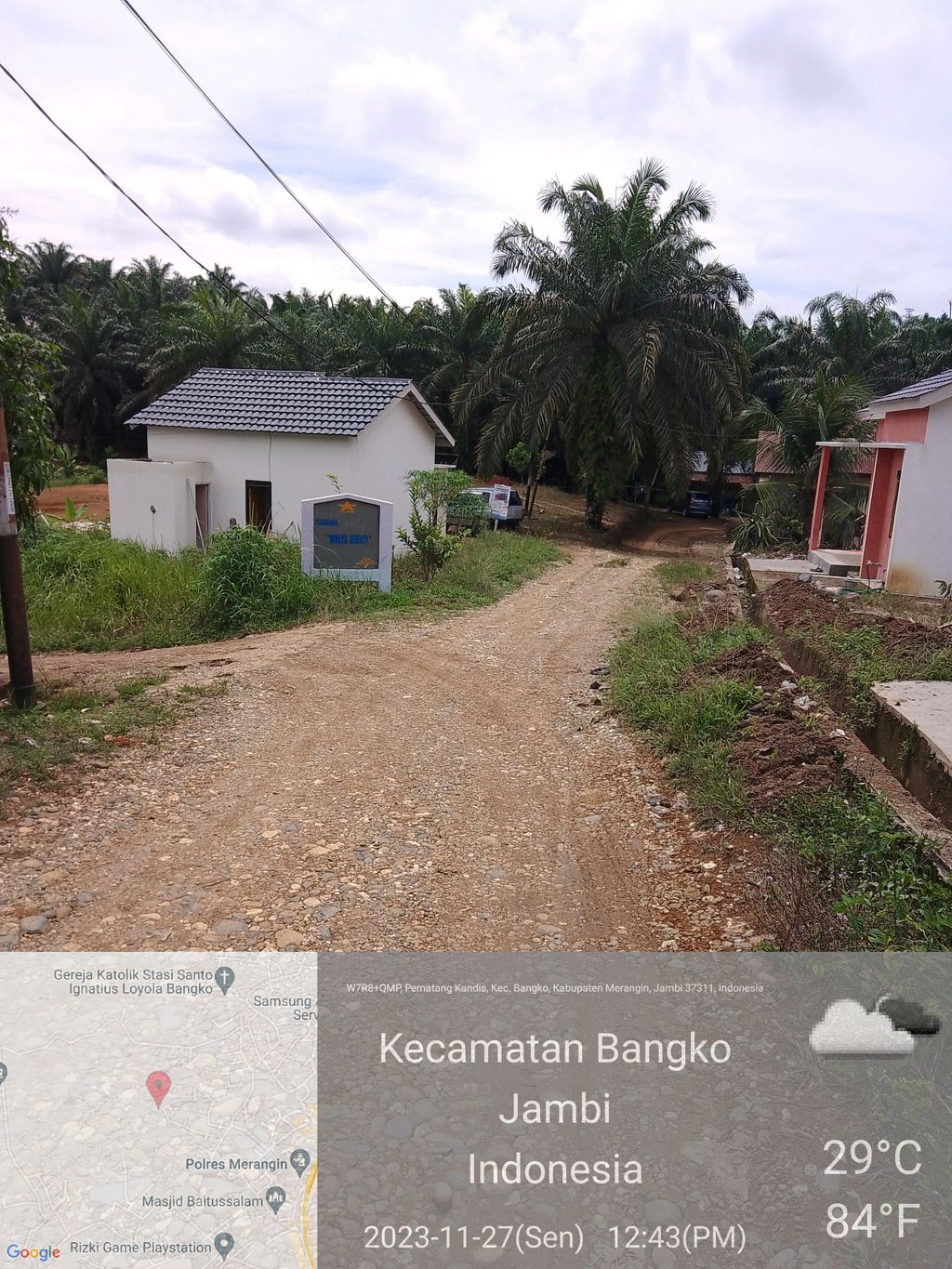 foto gerbang perumahan Mulya Regency