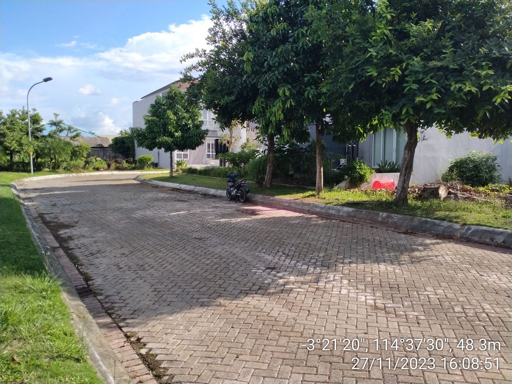 foto posisi tengah perumahan GARDEN POINTE