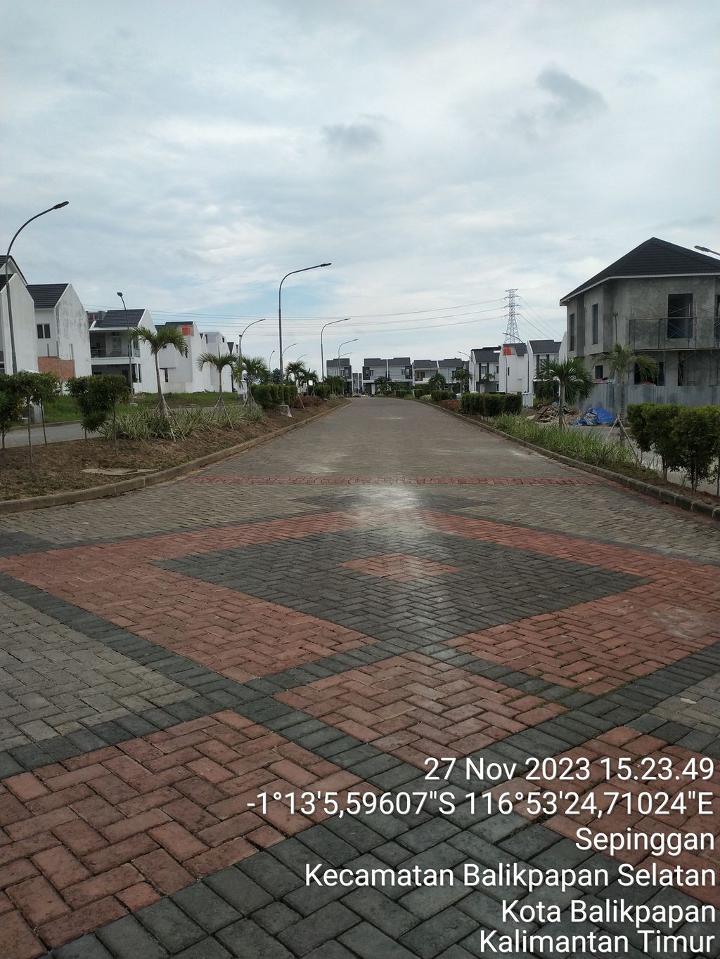 foto posisi tengah perumahan GRAND CITY BALIKPAPANCLUSTER HAYFIELD TAHAP 2