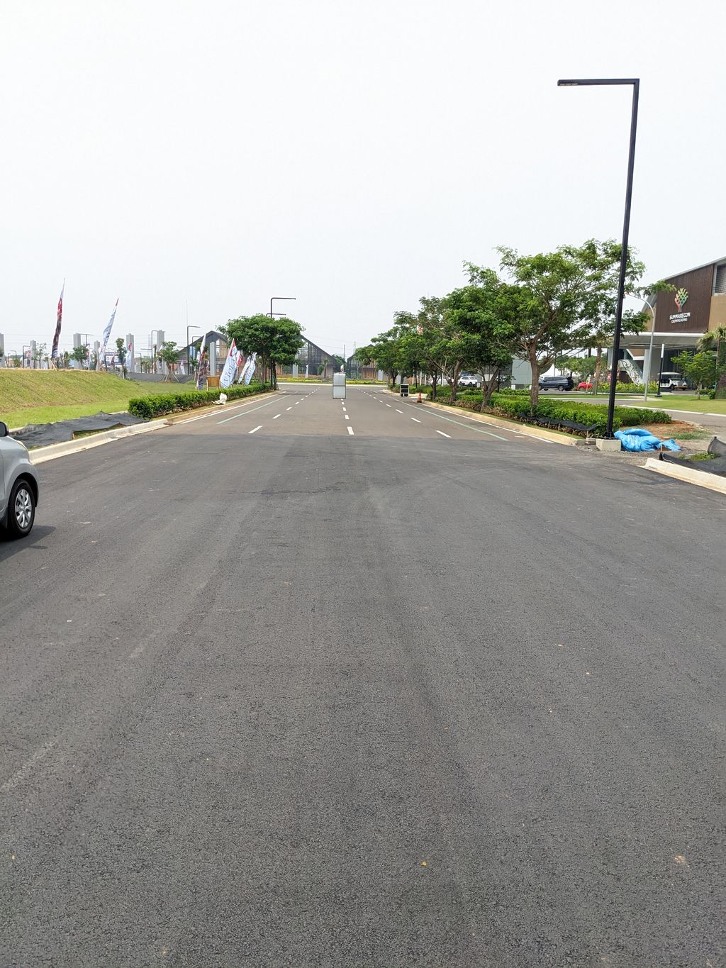 foto posisi tengah perumahan SUMMARECON CROWN GADING - CLUSTER VIOLA RESIDENCE