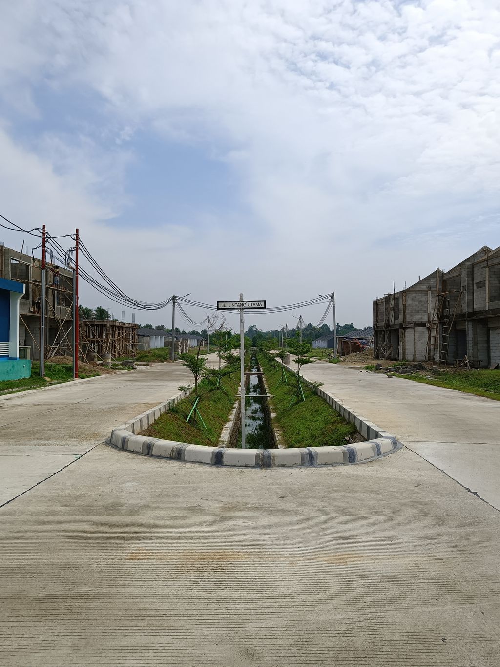 foto gerbang perumahan MODERNLAND CILEJIT-LINTANG