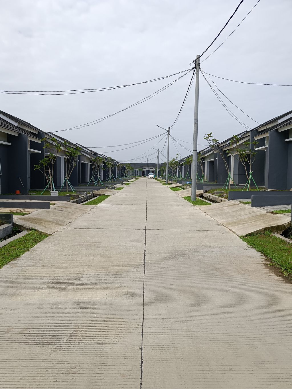 foto posisi tengah perumahan MODERNLAND CILEJIT-LINTANG