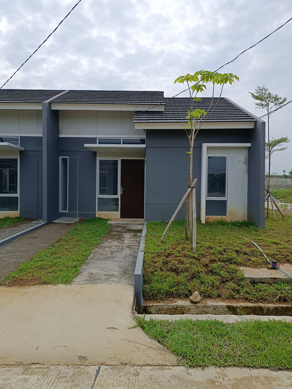 foto contoh rumah perumahan MODERNLAND CILEJIT-MERATUS