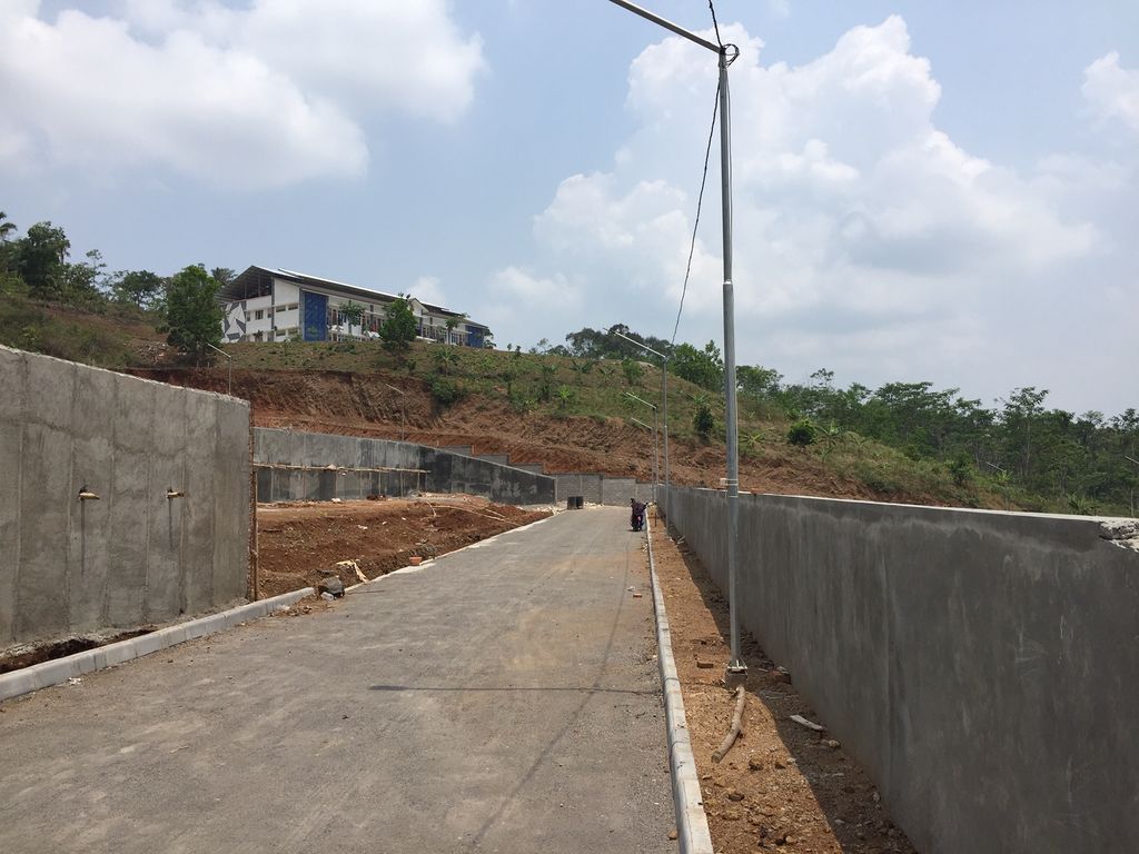 foto gerbang perumahan PERUMAHAN WAHID FTI 1