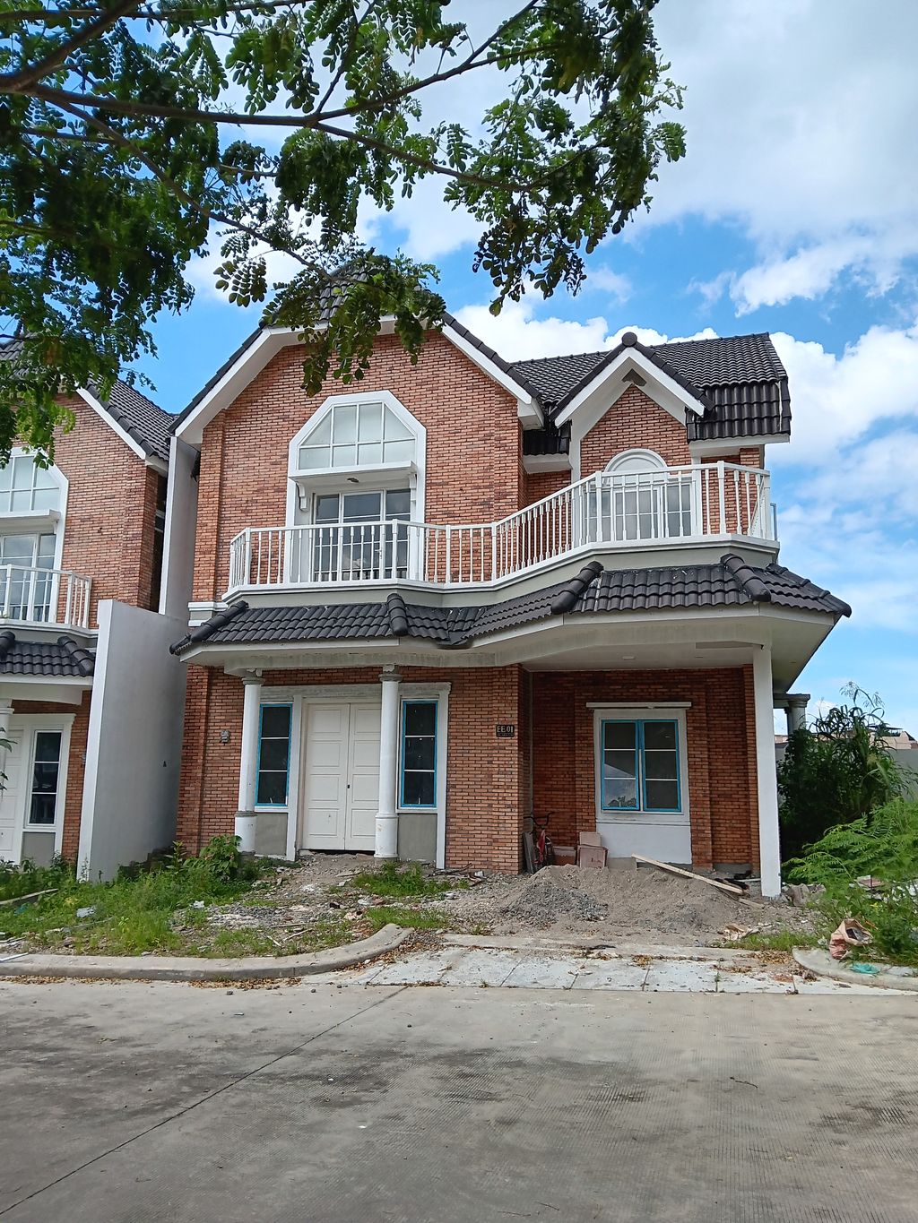 foto contoh rumah perumahan MERCI CLUSTER HOLLAND