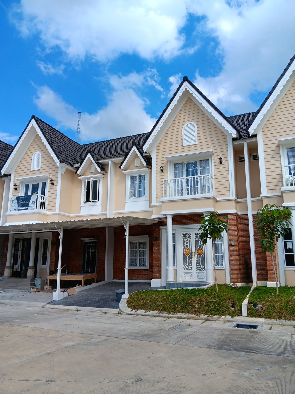 foto posisi tengah perumahan MERCI CLUSTER HOLLAND